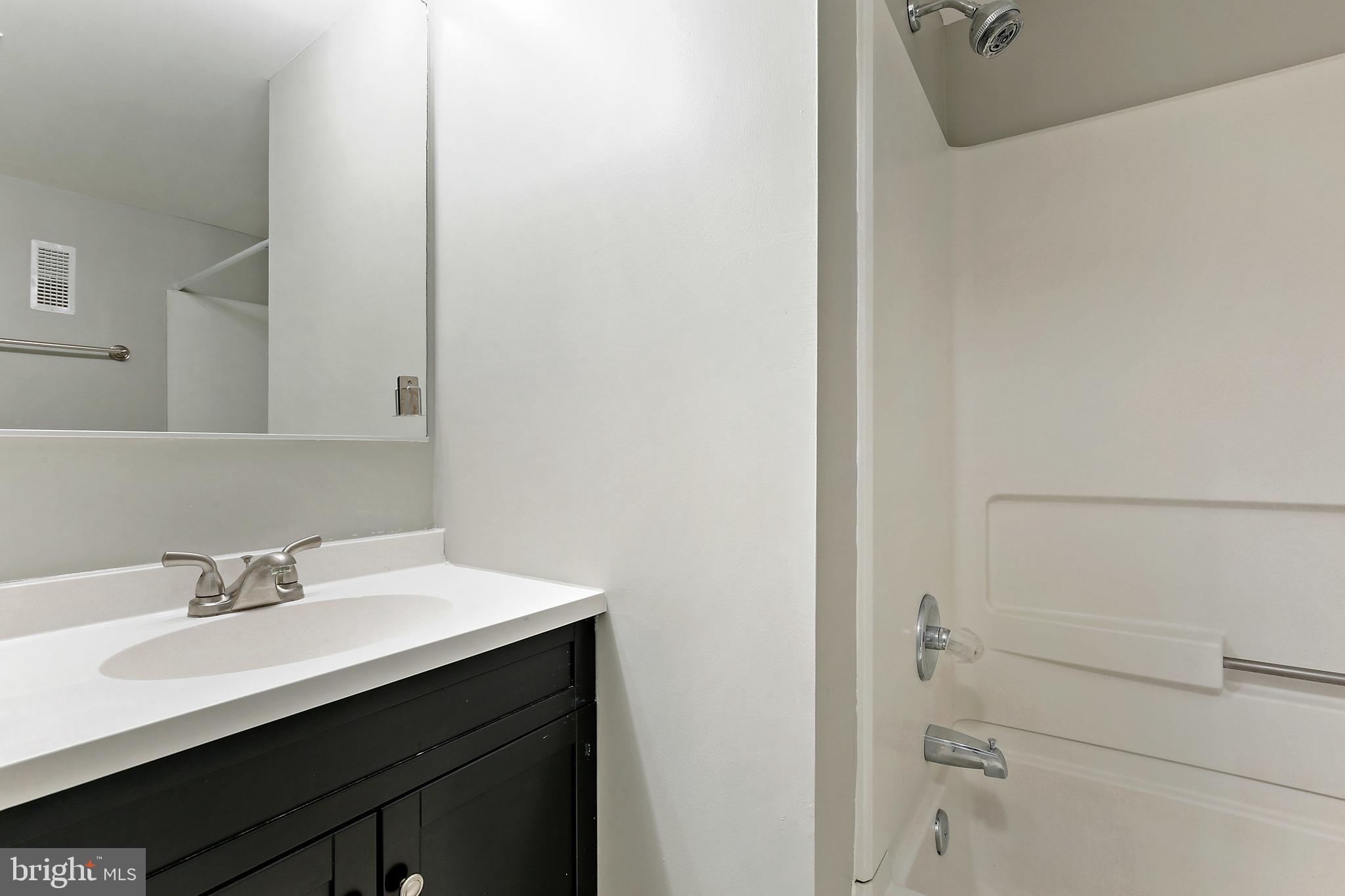 642 South Charles Street, Unit R22 Baltimore, MD 21230 - Photo 25 of 28 Gallery Image 25