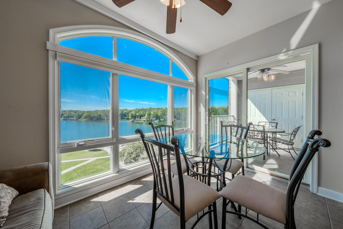 1217 Graves Harbor Trail, Unit 144 Huddleston, VA 24104 - Photo 21 of 30 Seating Area