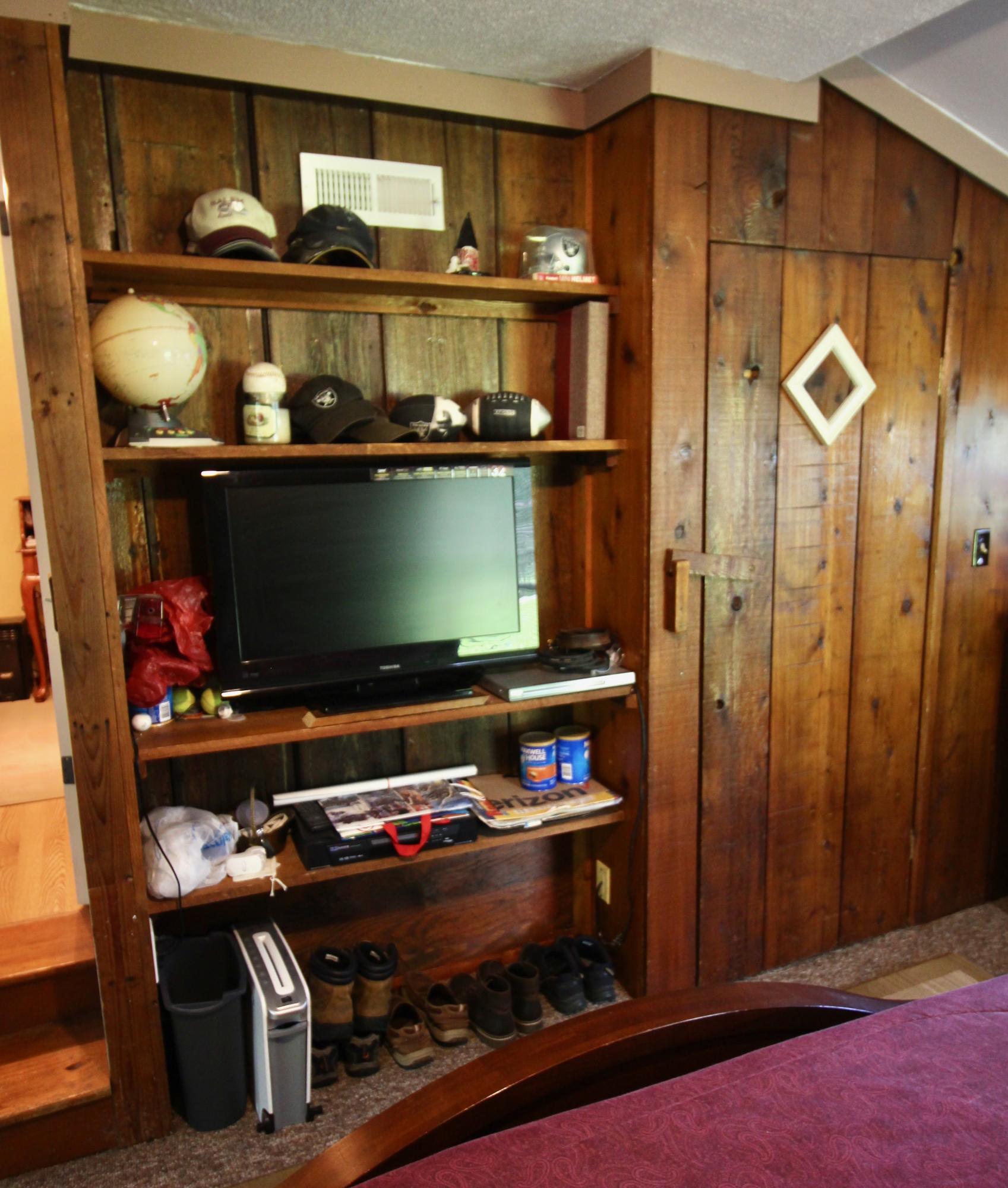 4066 Daugherty Road Salem, VA 24153 - Photo 18 of 23 a room with wooden floor and shoes