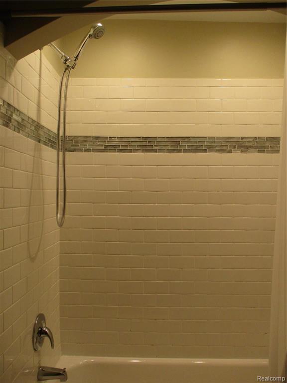 19215 Inkster Road Livonia, MI 48152 - Photo 33 of 43