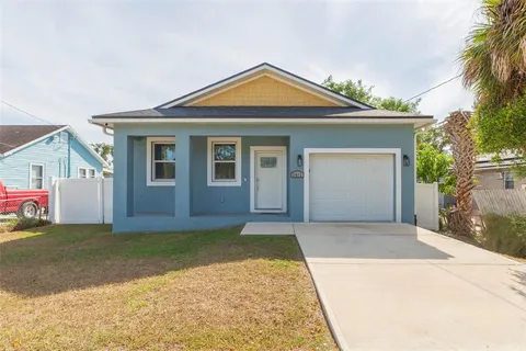 $2,550 | 2013 East Waters Avenue, Tampa, FL 33604