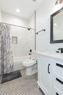 $2,550 | 2013 East Waters Avenue, Tampa, FL 33604