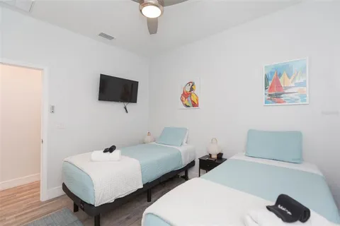 $2,550 | 2013 East Waters Avenue, Tampa, FL 33604