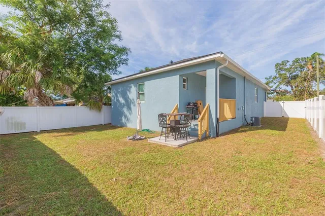 $2,550 | 2013 East Waters Avenue, Tampa, FL 33604