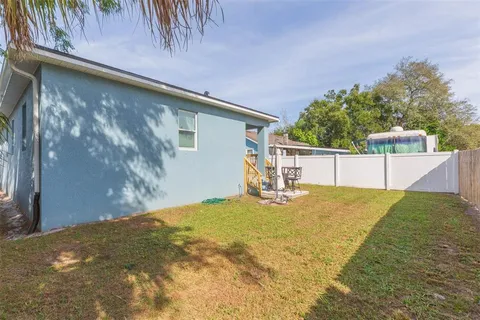 $2,550 | 2013 East Waters Avenue, Tampa, FL 33604