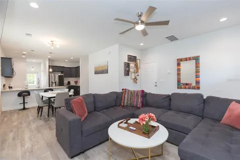 $2,550 | 2013 East Waters Avenue, Tampa, FL 33604