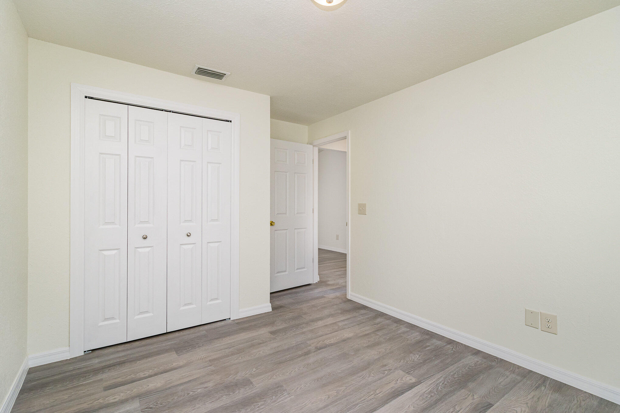 890 Cotorro Road Southeast Palm Bay, FL 32909 - Photo 16 of 24 017_img_4087-edit