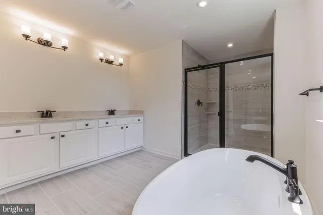 $718,900 | 844 Saw Mill Road, Unit A, Townsend, DE 19734