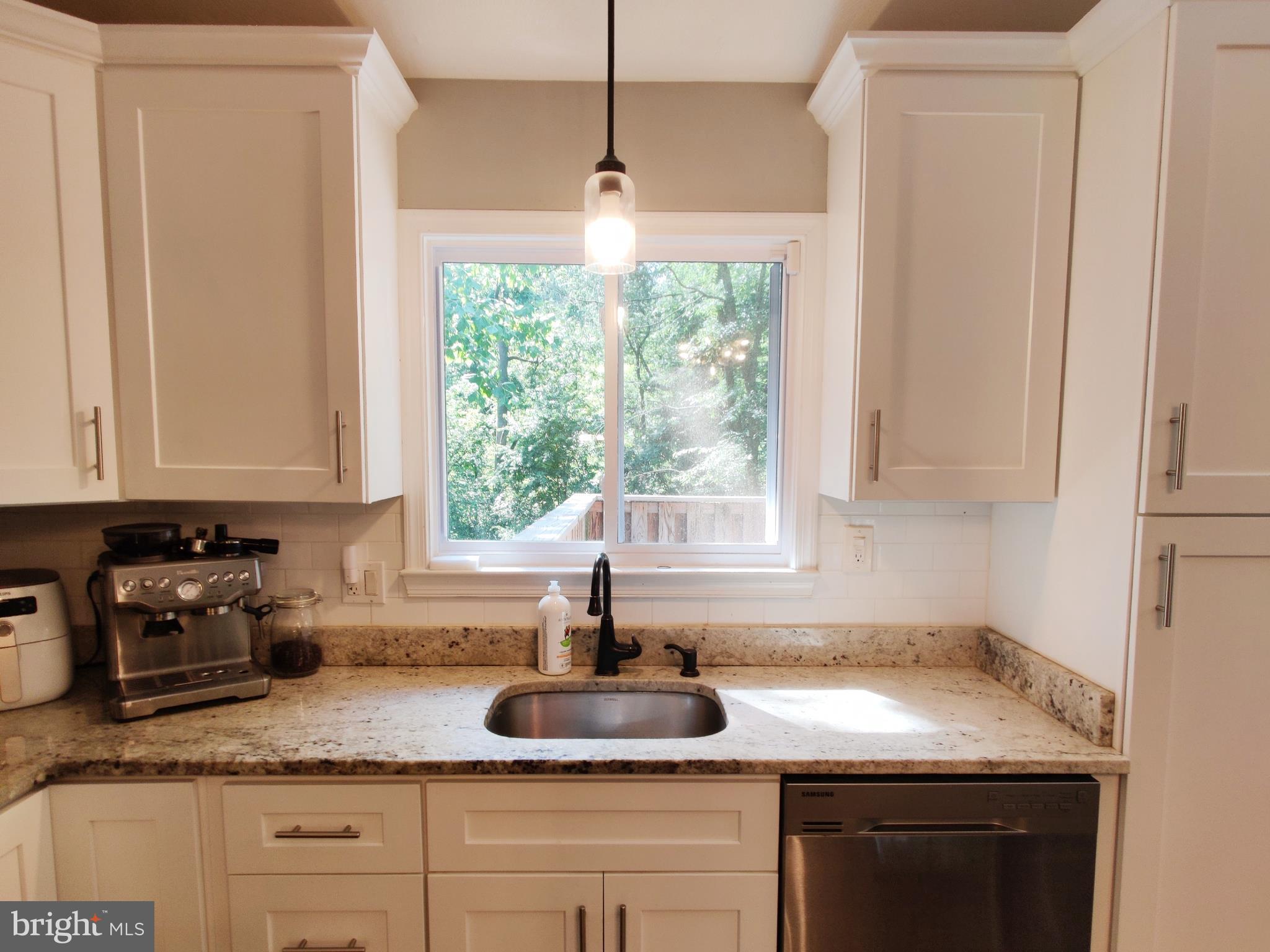 10718 Faulkner Ridge Circle Columbia, MD 21044 - Photo 11 of 30 Kitchen