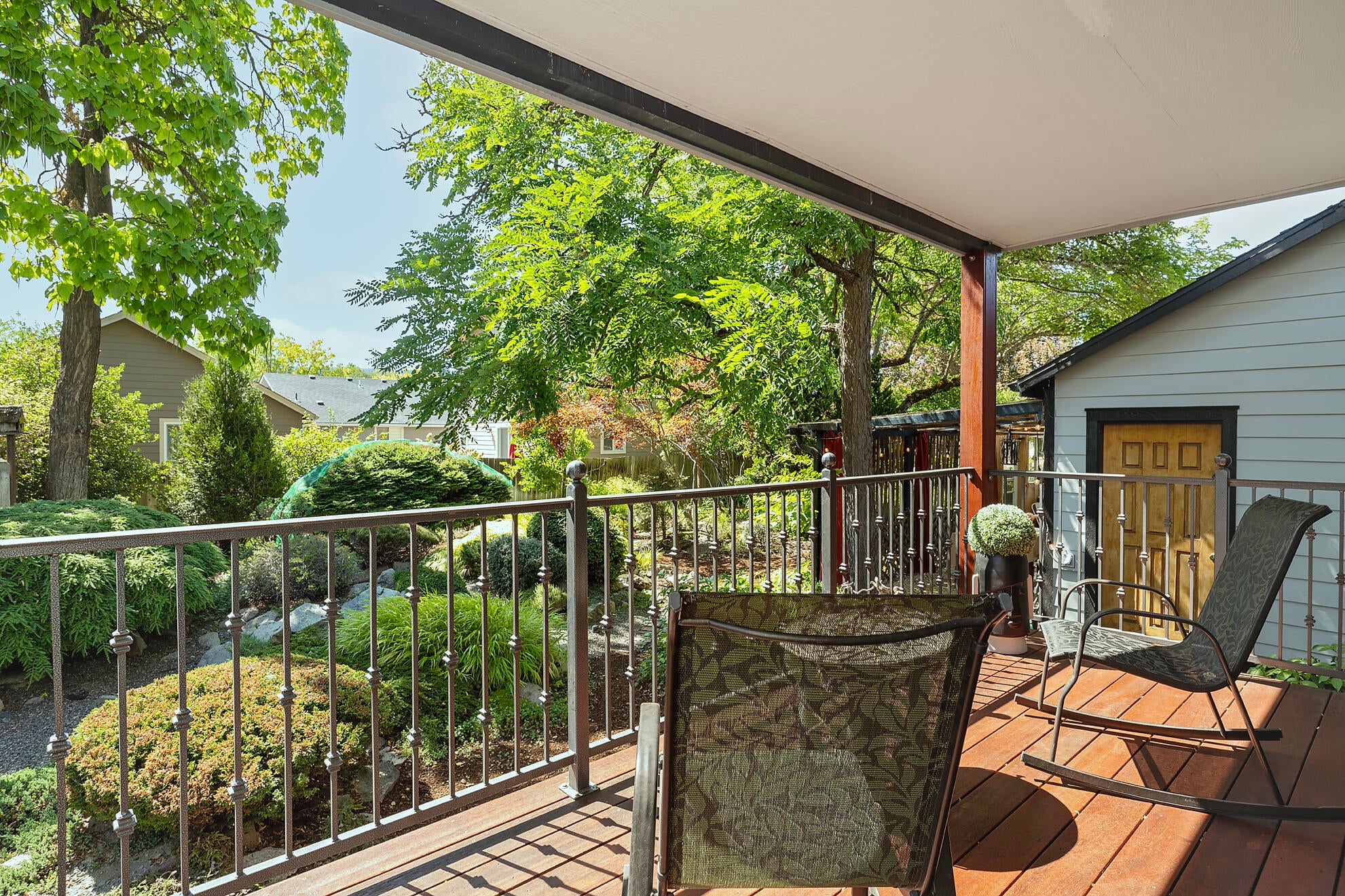 250 Maple Street Central Point, OR 97502 - Photo 12 of 54 Great space to enjoy your morning coffee!