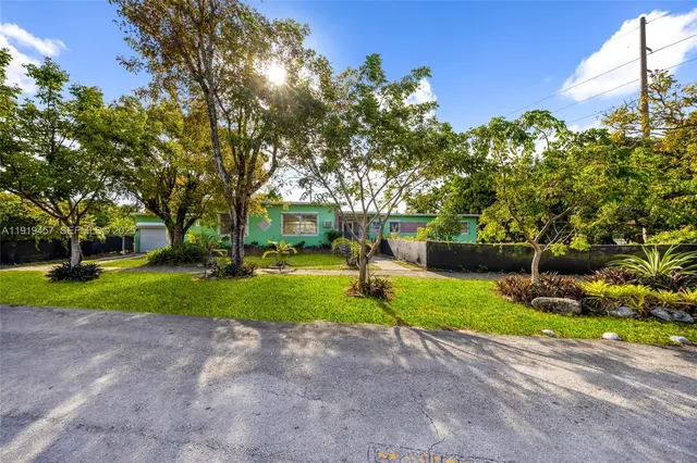 $749,000 | 297 Eucalyptus Drive, Hialeah, FL 33010