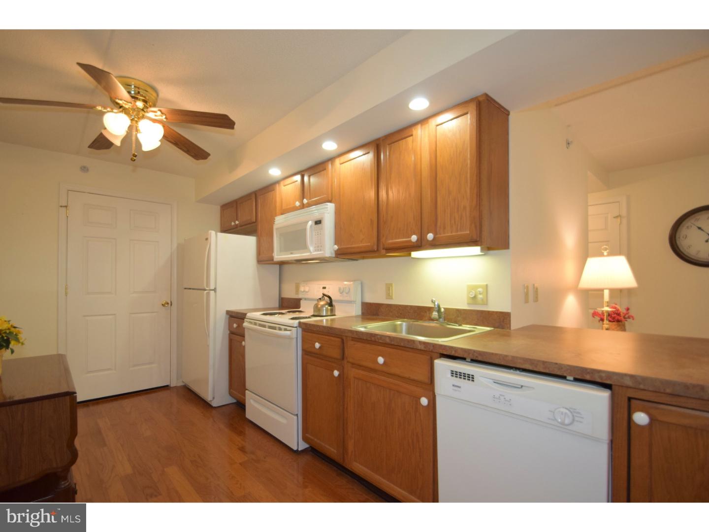 529 Brandon Road, Unit 529 Eagleville, PA 19403 - Photo 3 of 24 Kitchen