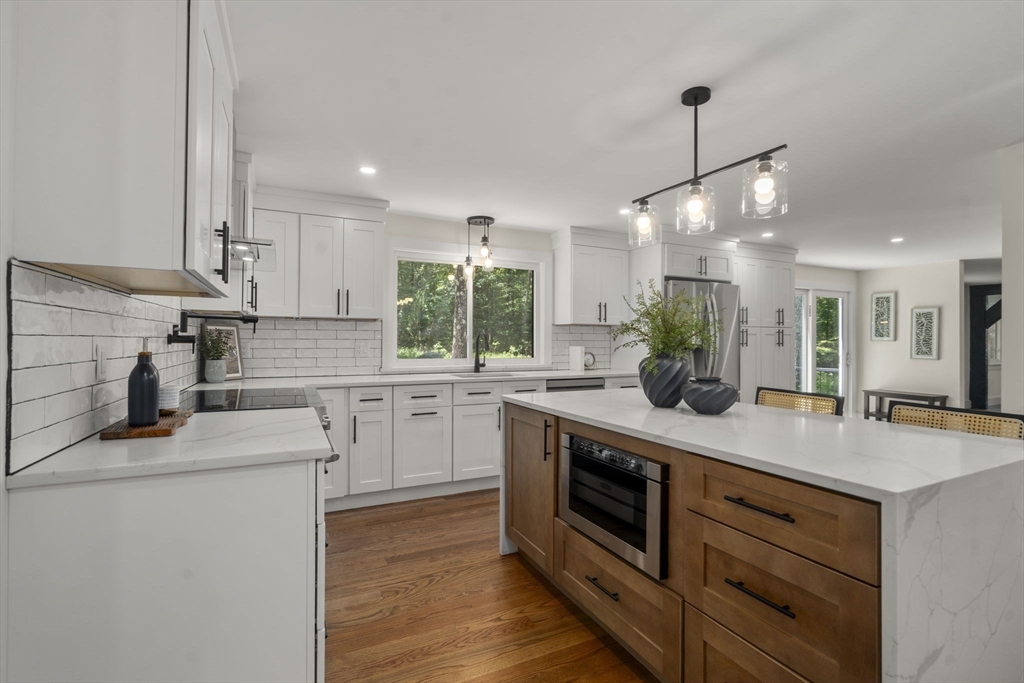 241 Prospect Street Franklin, MA 02038 - Photo 5 of 42