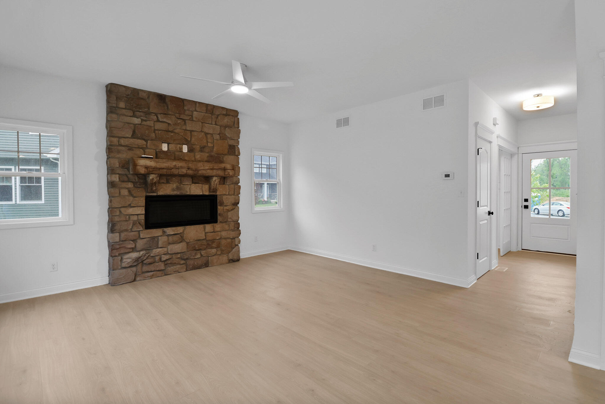 2182 Foley Street Portage, IN 46368 - Photo 6 of 30 2048x1369