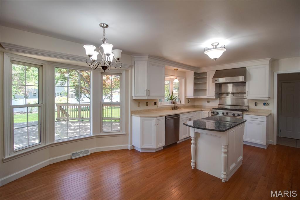 8 Golf Road Springfield, IL 62704 - Photo 18 of 56