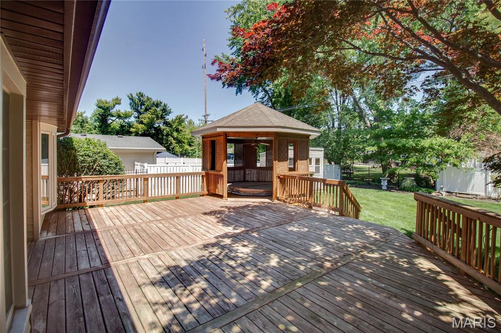 8 Golf Road Springfield, IL 62704 - Photo 44 of 56