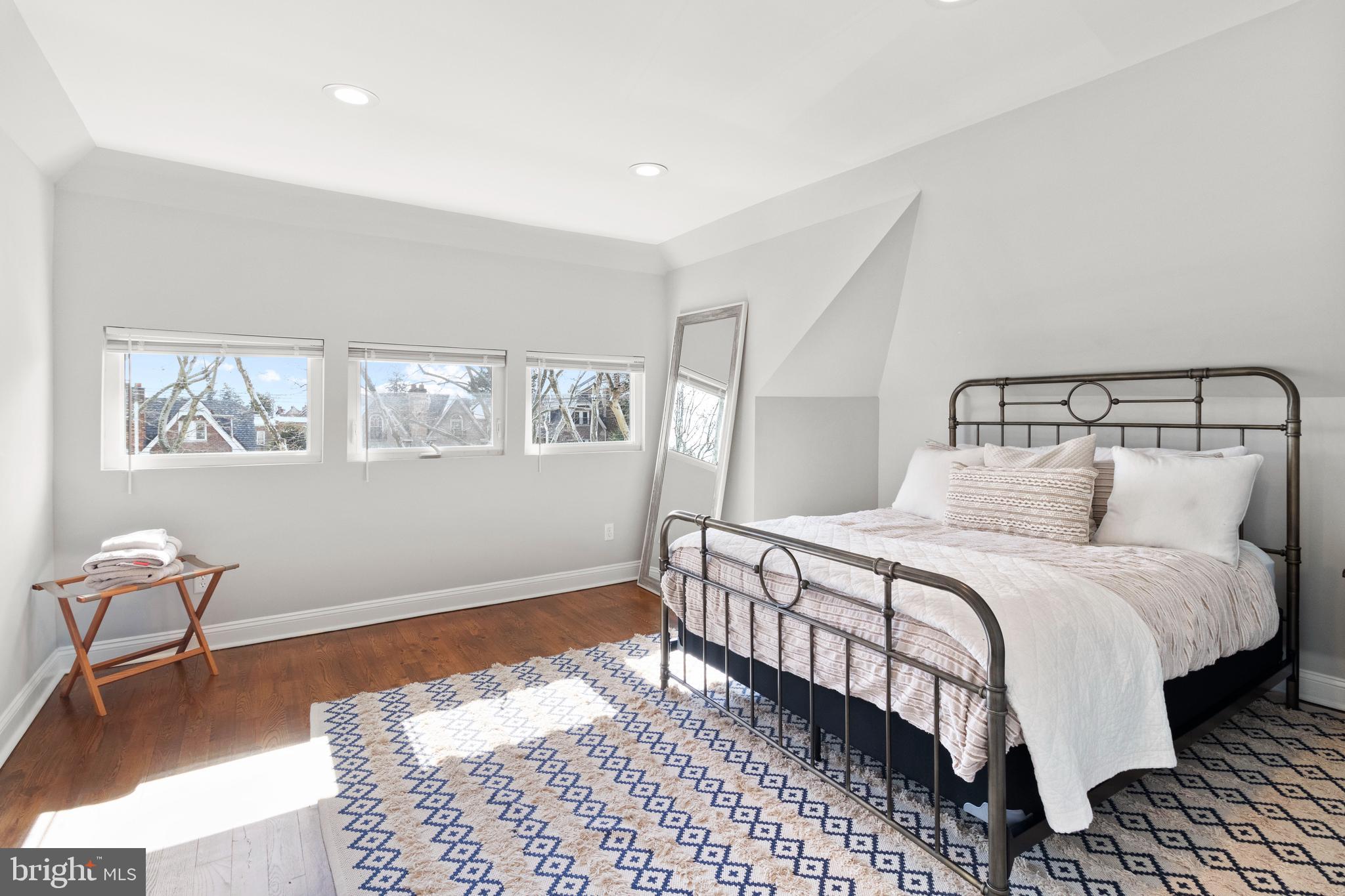 5303 Gainor Road Philadelphia, PA 19131 - Photo 35 of 53