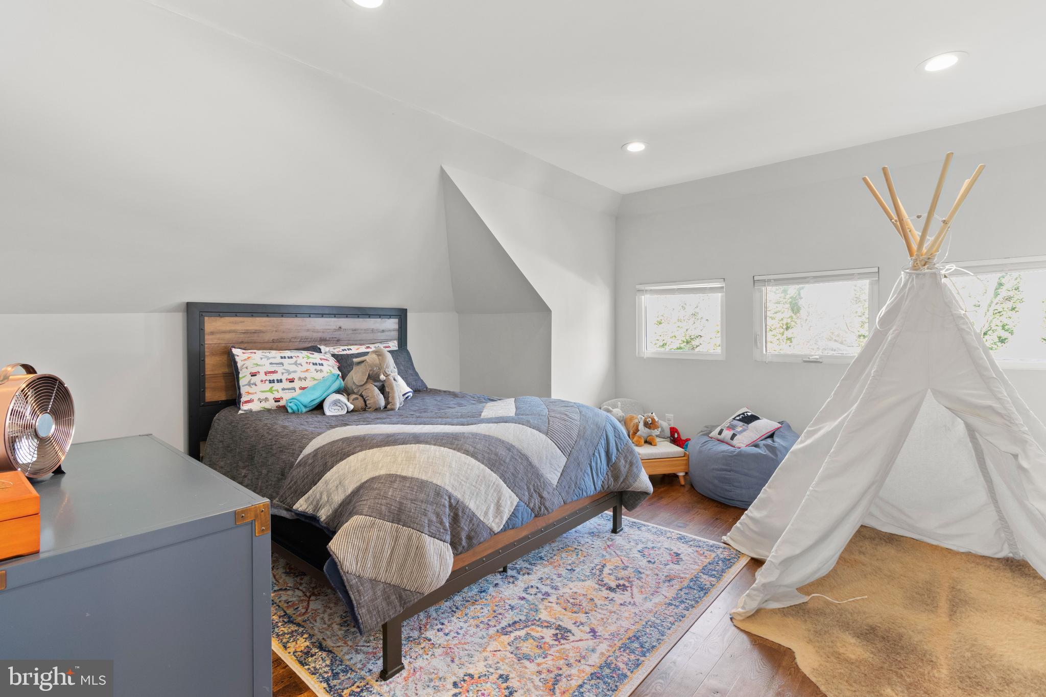 5303 Gainor Road Philadelphia, PA 19131 - Photo 36 of 53