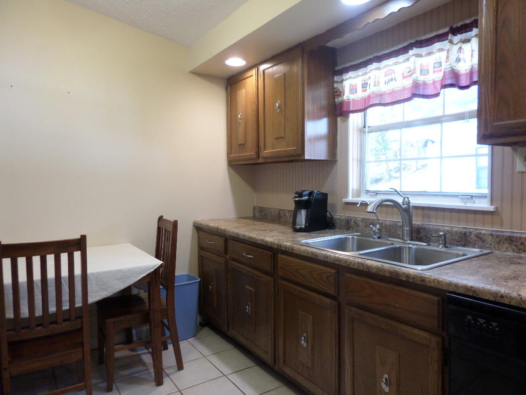 222 Hillside Road Oak Ridge, TN 37830 - Photo 3 of 26 Kitchen 3