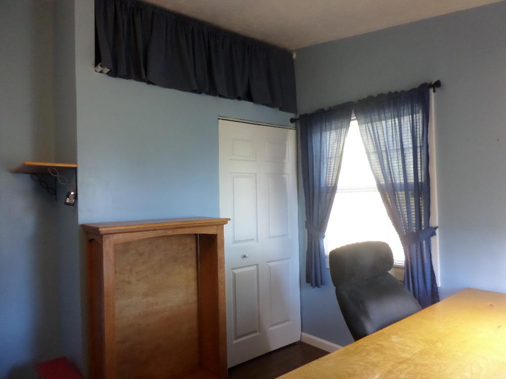 222 Hillside Road Oak Ridge, TN 37830 - Photo 8 of 26 Bedroom 2a