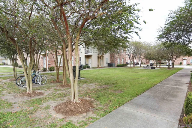 $1,400 | 4441 Burbank Drive, Unit 602, Baton Rouge, LA 70820