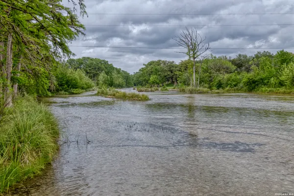 $795,000 | 607 Farm To Market 1050, Concan, TX 78838