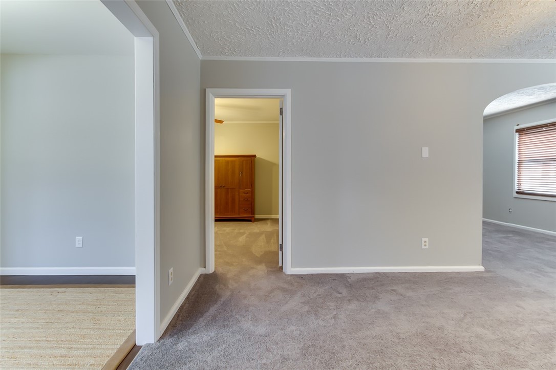 411 South Elm Street Pendleton, SC 29670 - Photo 5 of 40