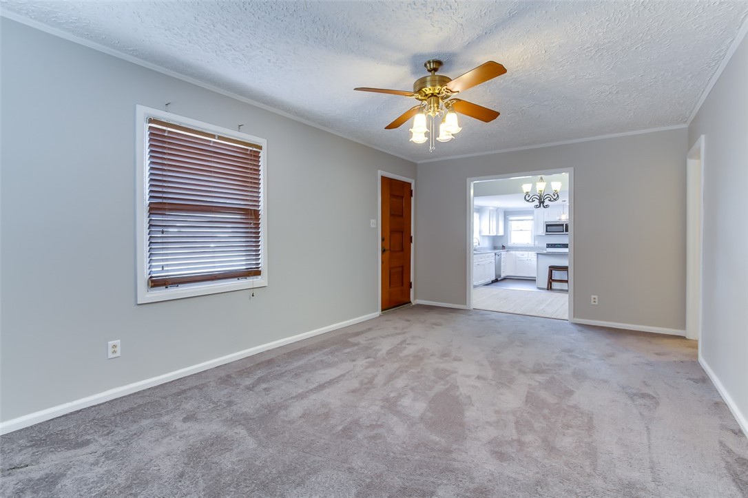 411 South Elm Street Pendleton, SC 29670 - Photo 9 of 40