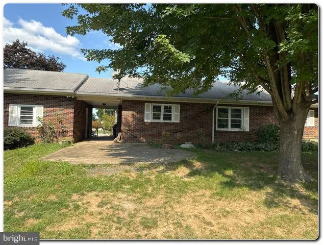 $315,000 | 830 East Main Street, Macungie, PA 18062