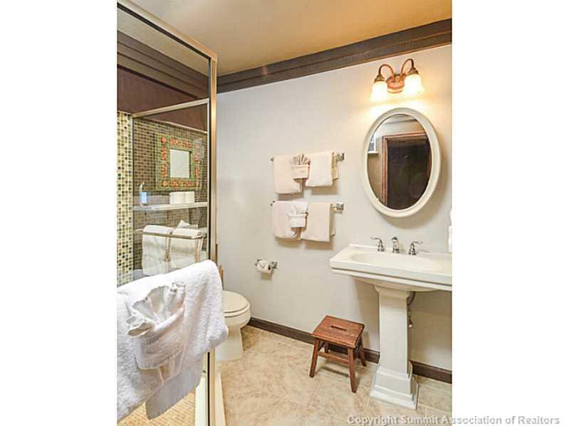 1944 Soda Ridge Road, Unit 1229 Keystone, CO 80435 - Photo 12 of 17 a room with a chair and a fan