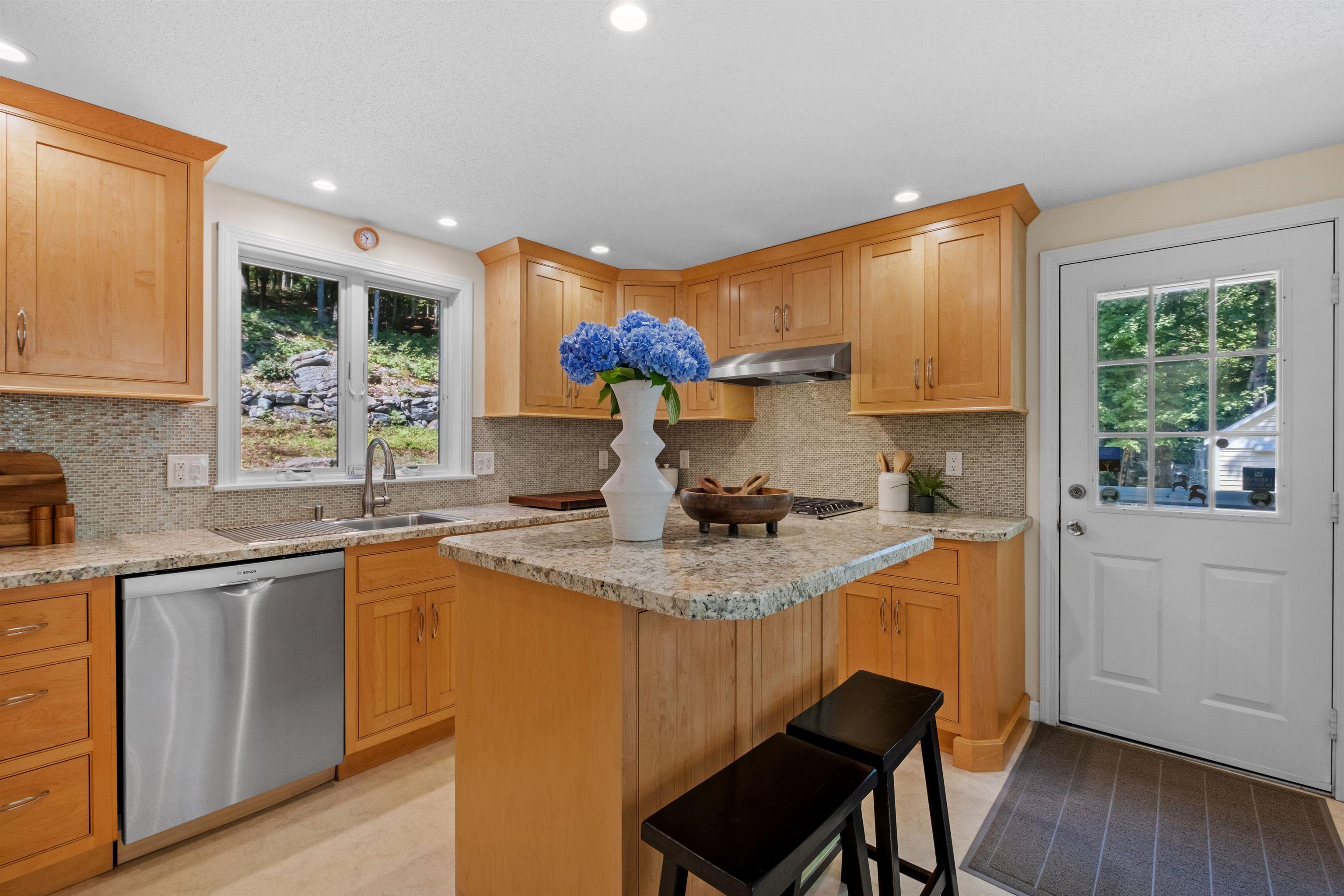 74 Woodhill Hooksett Road Bow, NH 03304 - Photo 17 of 37