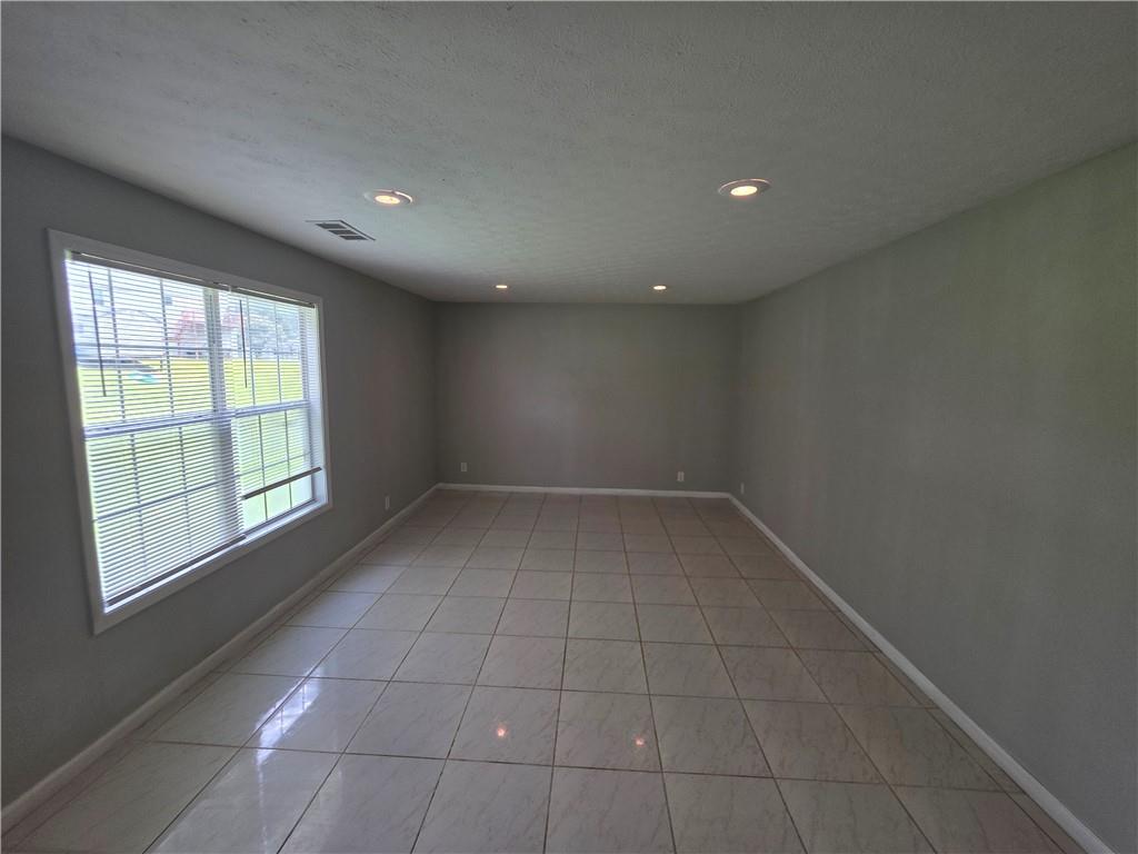 6924 Biscayne Rex, GA 30273 - Photo 28 of 33