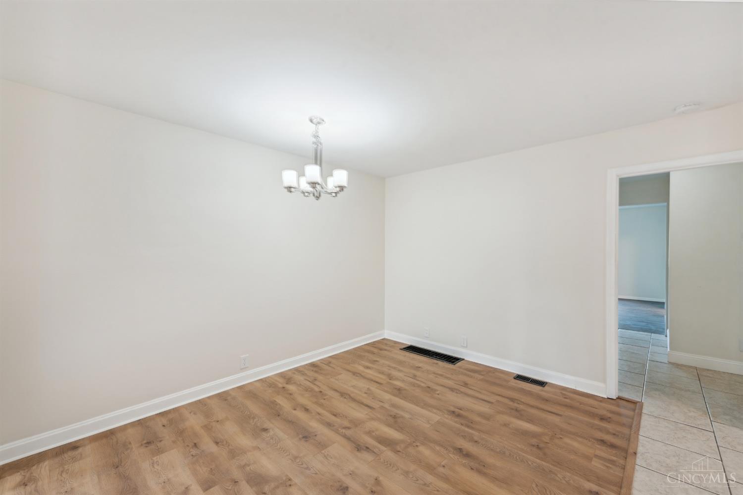 978 4 Mile Road Cincinnati, OH 45230 - Photo 17 of 33 Gallery Image 17