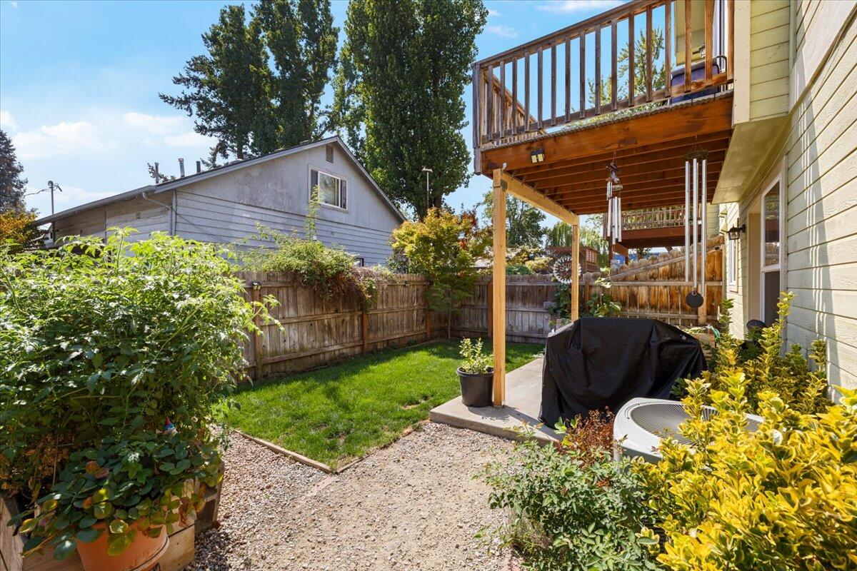 114 Cedar Street Central Point, OR 97502 - Photo 36 of 47 22-CI_2974