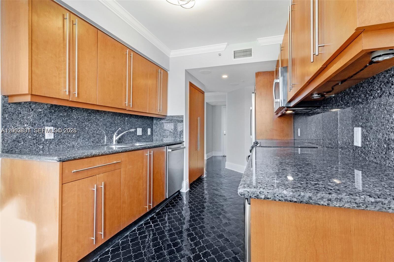 701 Brickell Key Boulevard, Unit 2103 Miami, FL 33131 - Photo 15 of 48
