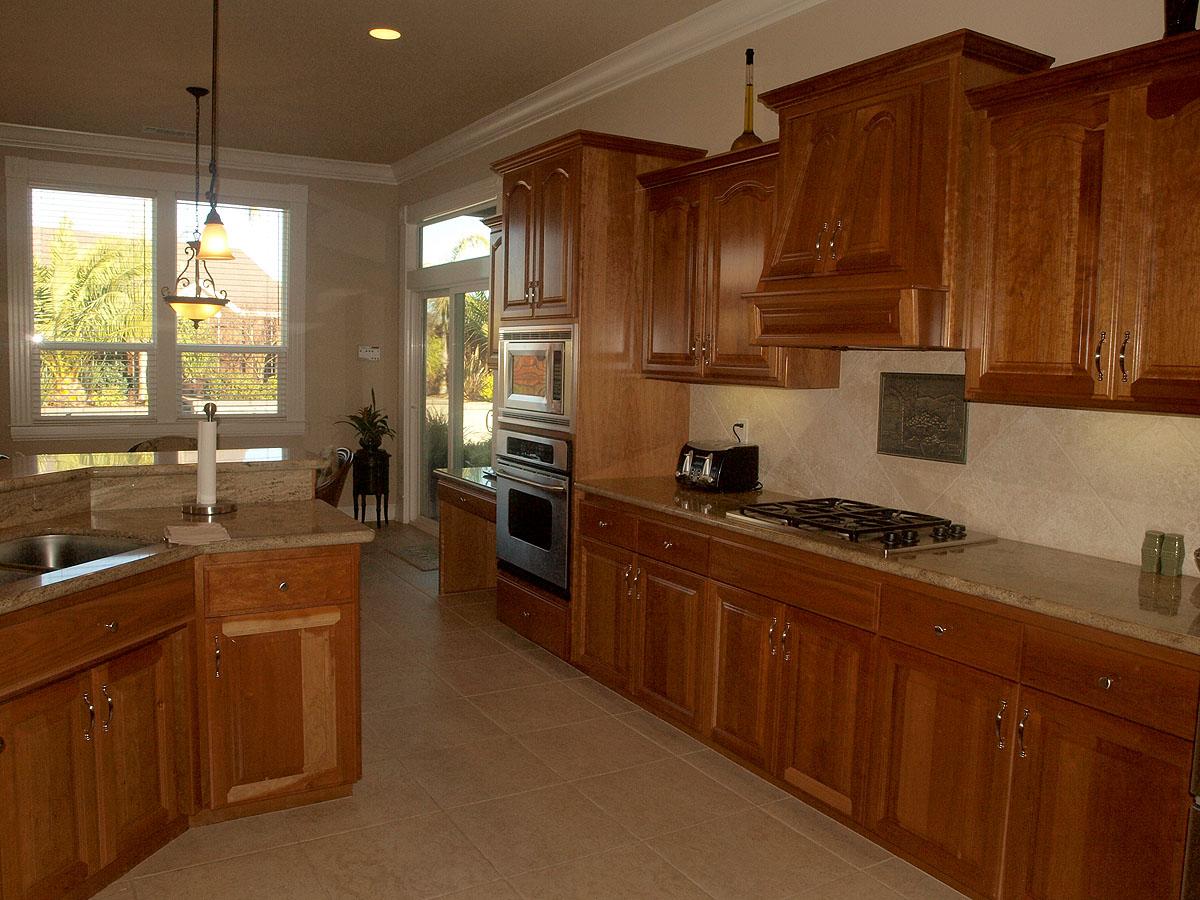 2758 Loggerhead Way Redding, CA 96002 - Photo 14 of 27 Custom Cabinets & Granite Slab Counters