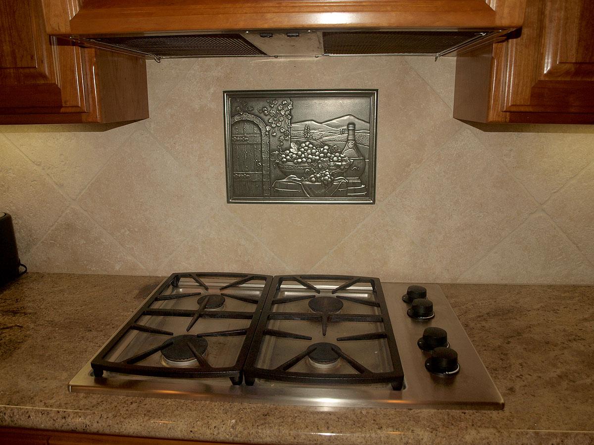 2758 Loggerhead Way Redding, CA 96002 - Photo 21 of 27 Custom Backsplash with Medallion