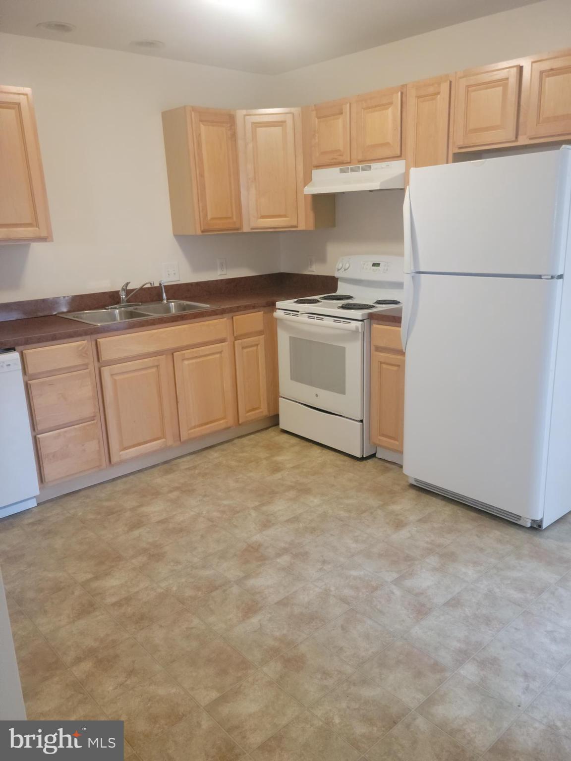 396 Burns Street Ranson, WV 25438 - Photo 4 of 19