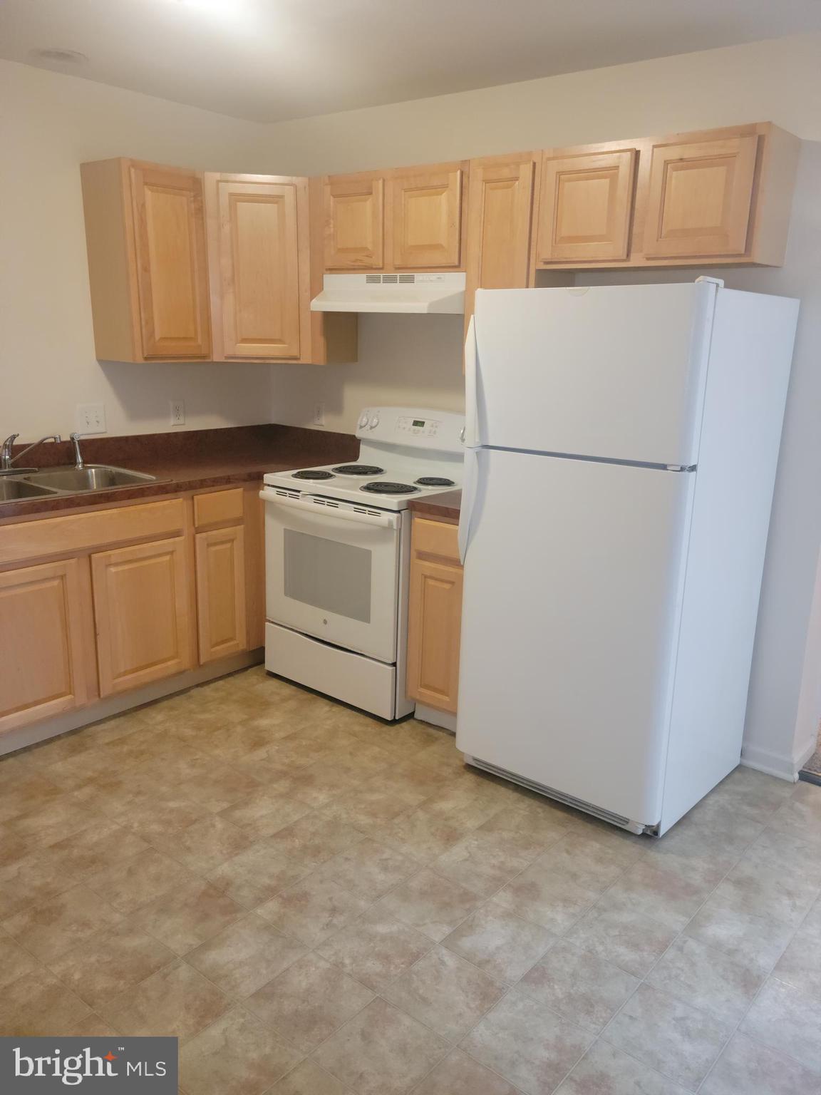 396 Burns Street Ranson, WV 25438 - Photo 7 of 19