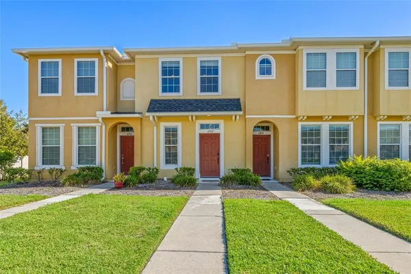 $209,000 | 6912 Towering Spruce Drive, Unit 6912, Riverview, FL 33578