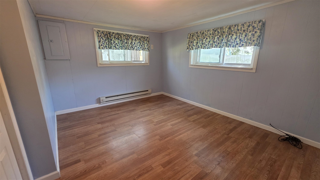 321 South 4th Street Edmore, MI 48829 - Photo 16 of 28