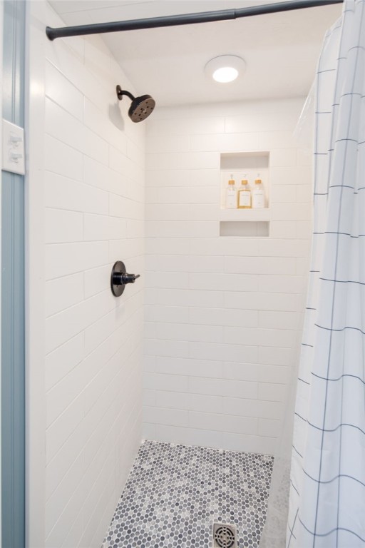 833 Enfield Street Bryan, TX 77802 - Photo 19 of 33 a bathroom