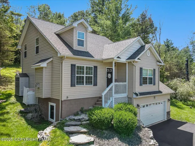 $449,900 | 401 Pierce Lane, Unit 103, East Stroudsburg, PA 18301