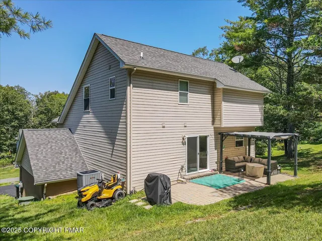 $449,900 | 401 Pierce Lane, Unit 103, East Stroudsburg, PA 18301