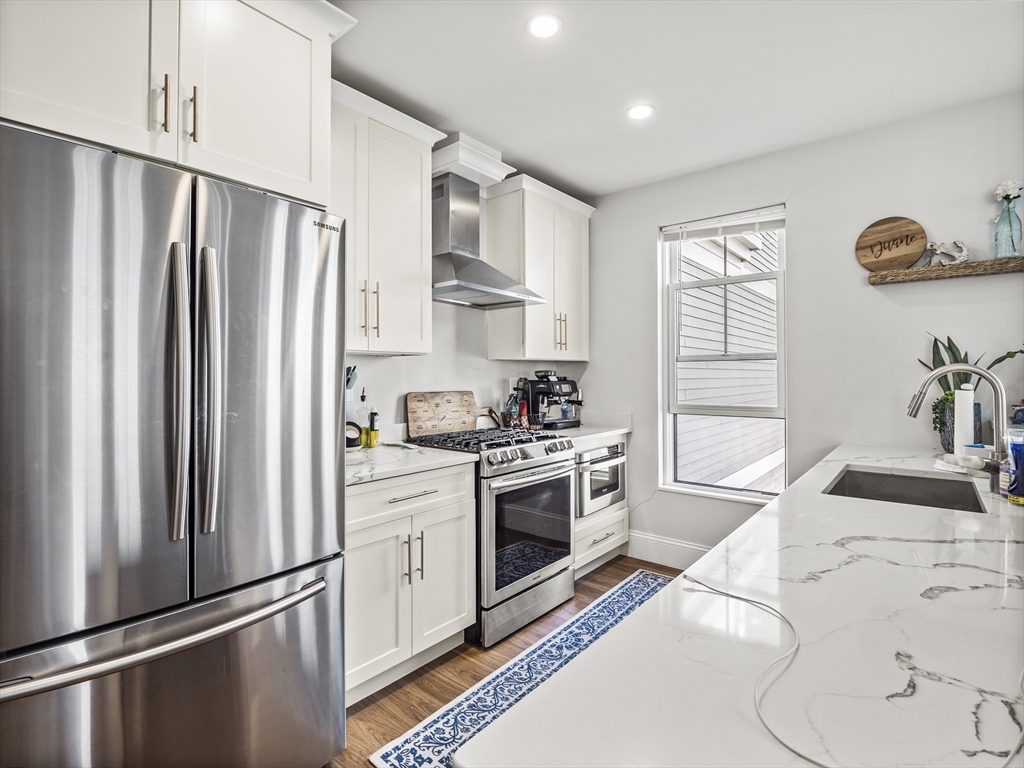 45 L Street, Unit 6 Boston, MA 02127 - Photo 11 of 32