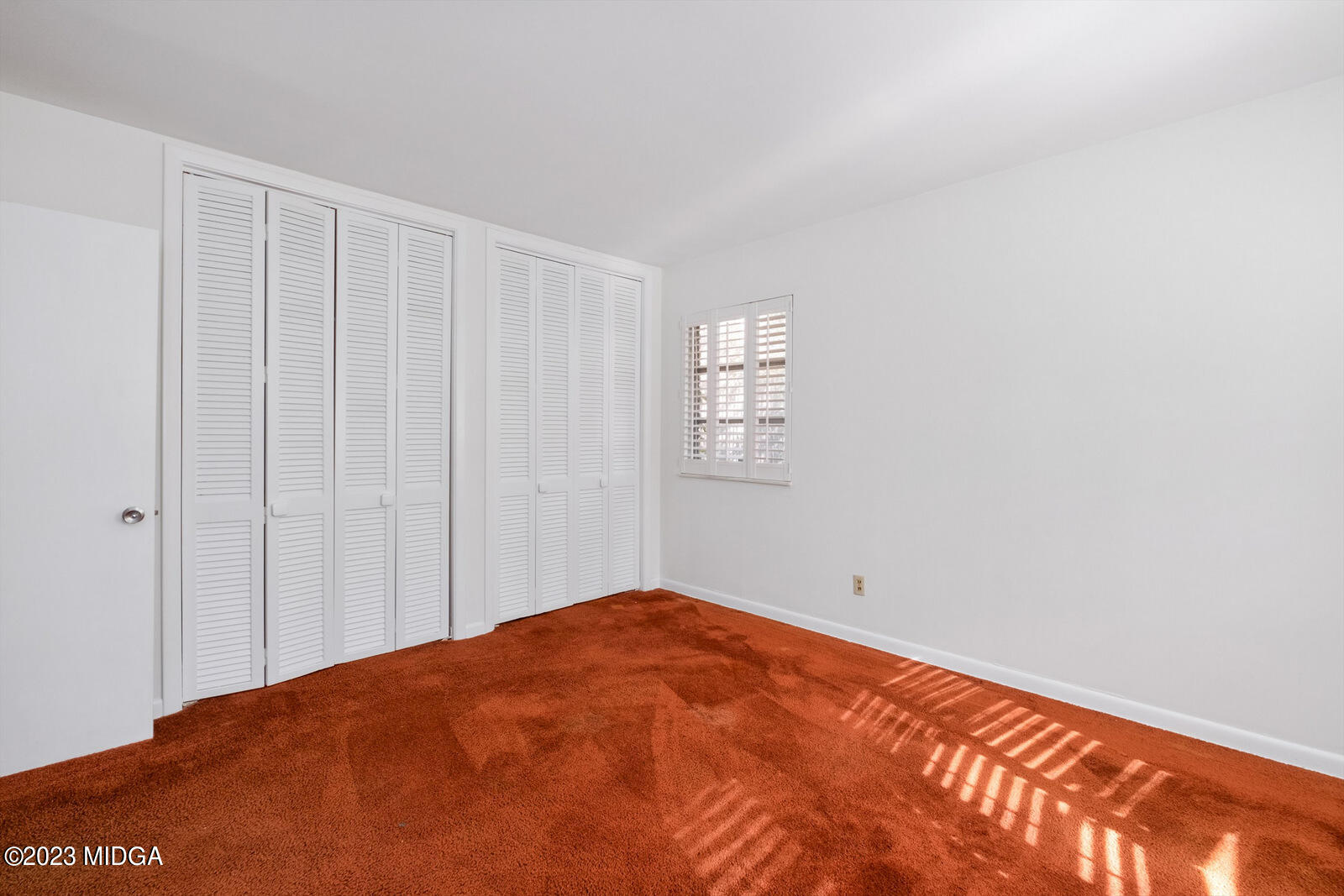 1460 Lone Oak Road Macon, GA 31211 - Photo 19 of 34 a view of empty room with windows