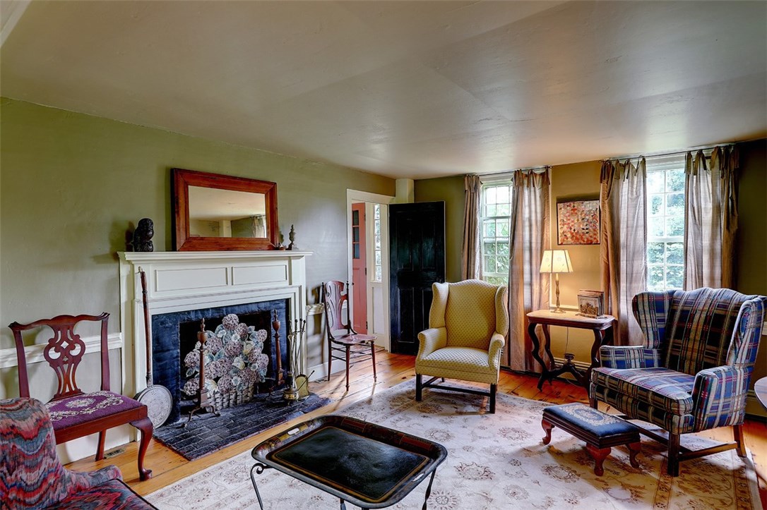 107 Tower Hill Road Cumberland, RI 02864 - Photo 16 of 40