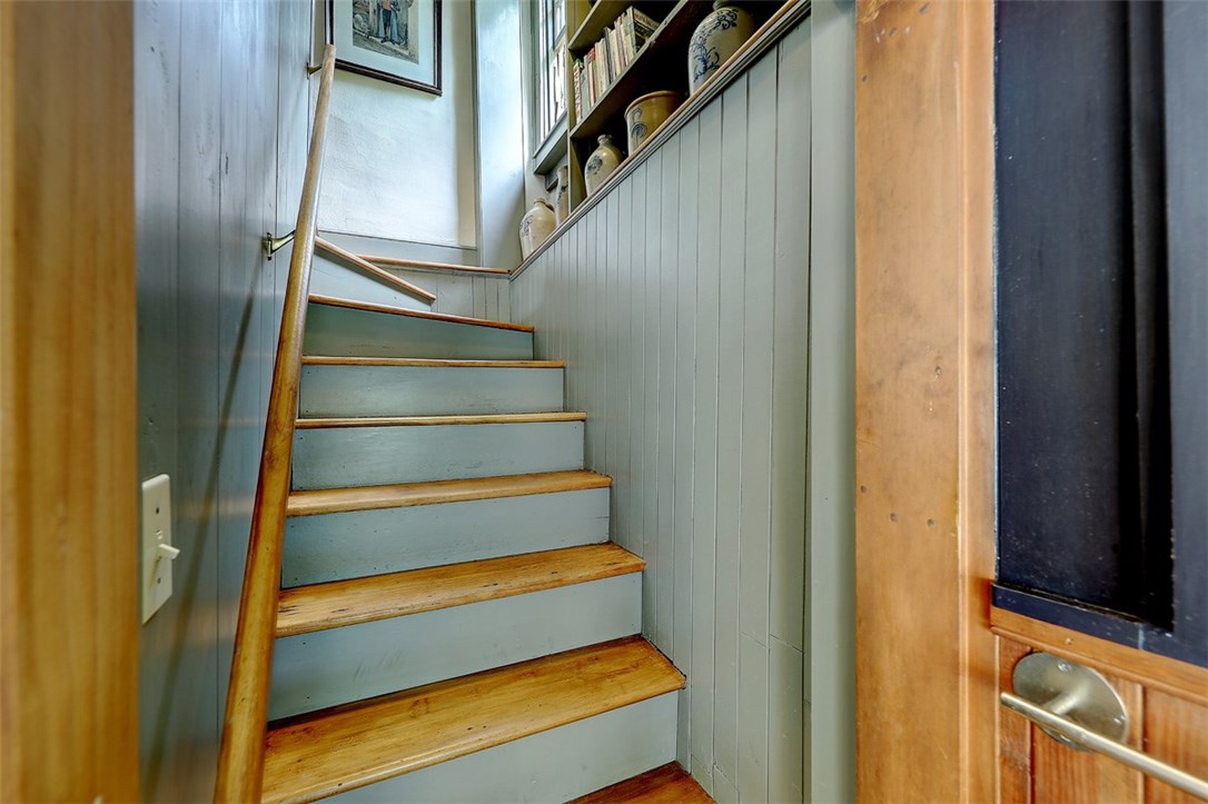 107 Tower Hill Road Cumberland, RI 02864 - Photo 9 of 40
