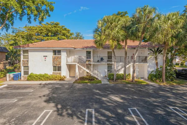 $1,790,000 | 10201 Northwest 35th Street, Coral Springs, FL 33065