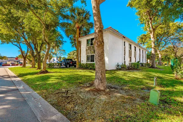 $1,790,000 | 10201 Northwest 35th Street, Coral Springs, FL 33065